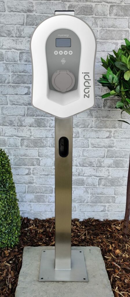 Zappi square post, plinth base