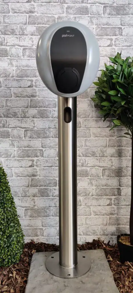 Pod Point Solo 3 Universal EV charger post/pedestal – cylinder with plinth mount