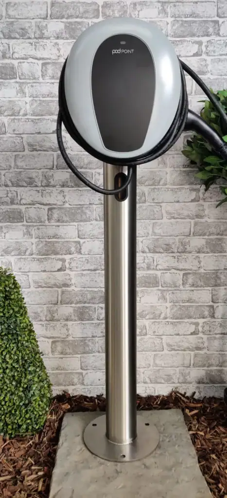 Pod Point Solo 3 Tethered EV charger post/pedestal – cylinder with plinth mount